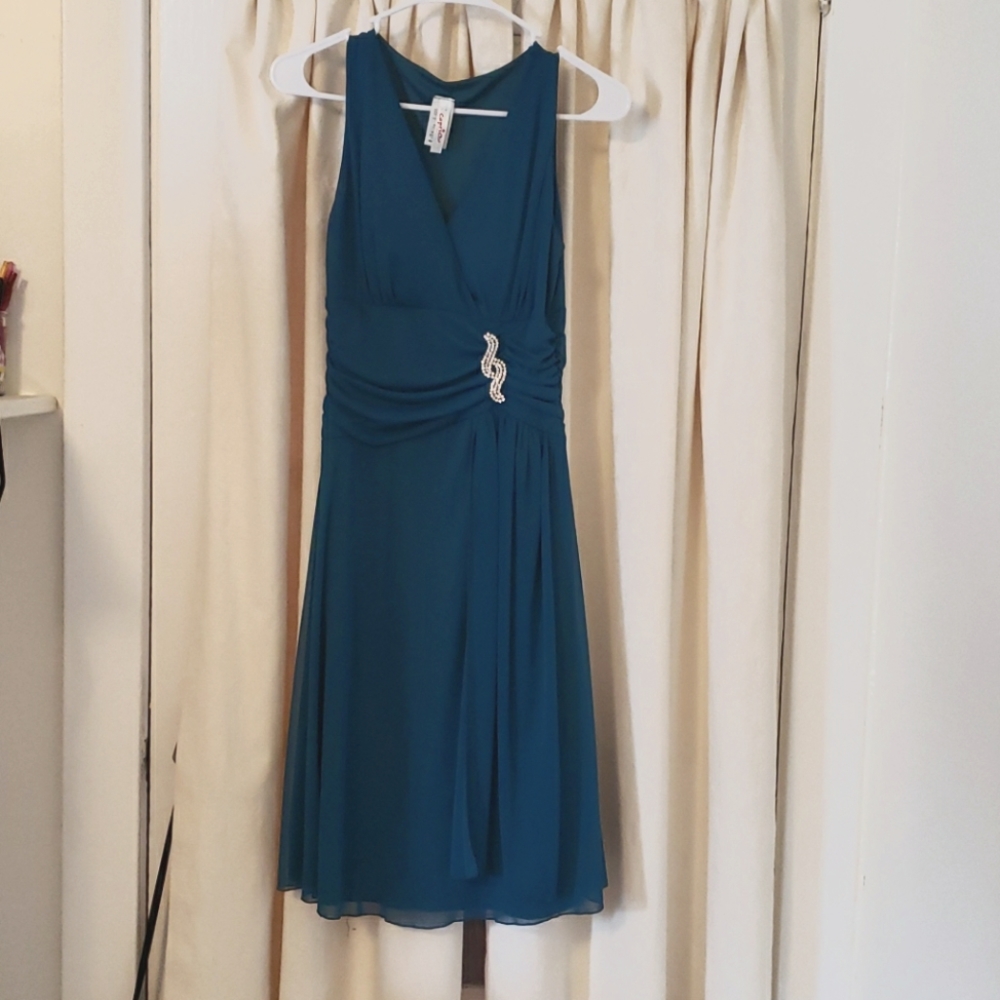 Capricho formal dress. Size M. Teal.